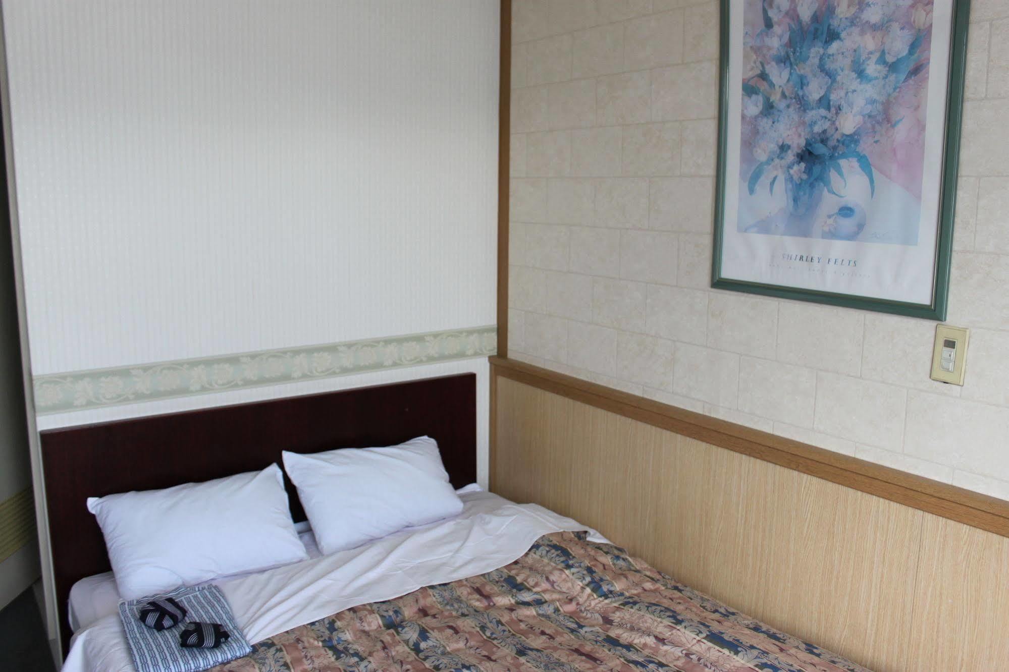 Business Hotel Fujimi Fujiyoshida Exterior foto